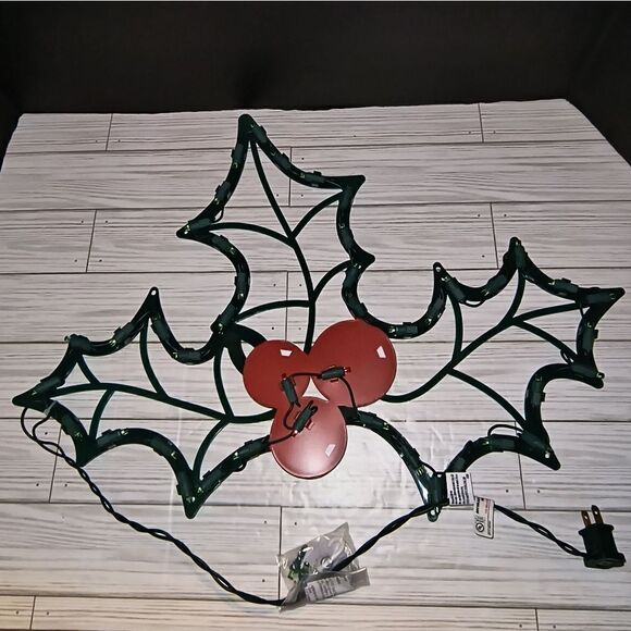 Vintage Impact Plastics Christmas Lighted Holly Leaves Decor 22½" Wide 16" Tall - Picture 7 of 10